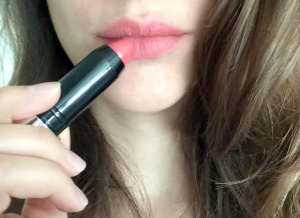 Marc Jacobs Kiss Pop Lip Color in Heartbreaker