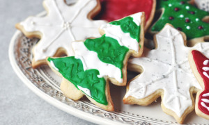 Creative Cookies for Christmas | Baking Sugar Cookie Tradition | www.borncreativeblog.com