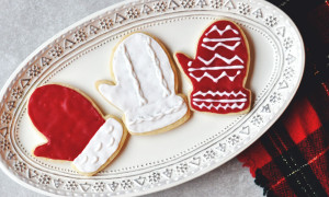 Creative Cookies for Christmas | Baking Sugar Cookie Tradition | www.borncreativeblog.com