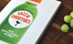 Drinking to Your Health | Green Smoothies by Fern Green Book Review | www.borncreativeblog.com